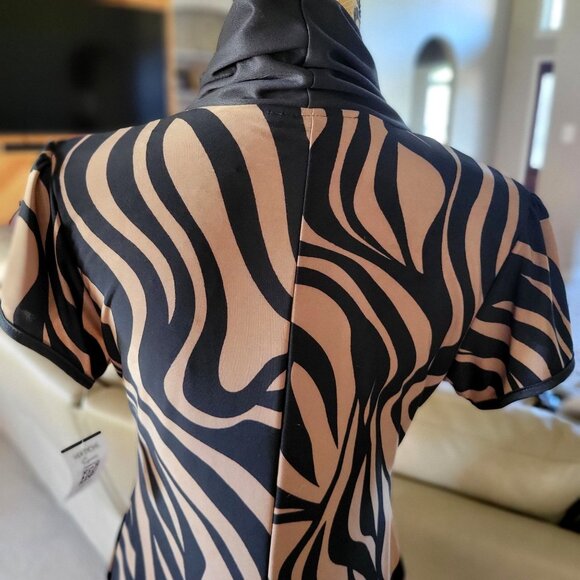 Zebra Print Dress with Scarf Detail & Gold Accent Size M - Picture 5 of 8